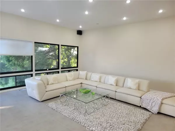Rancho Palos Verdes, CA 90275,6510 Lebec Place