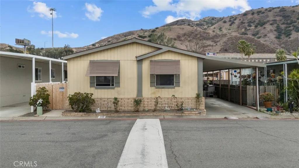 4901 Green River #208, Corona, CA 92880