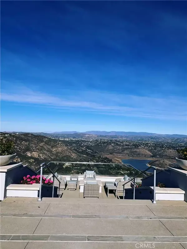 Rancho Santa Fe, CA 92067,8976 Via Rancho Cielo