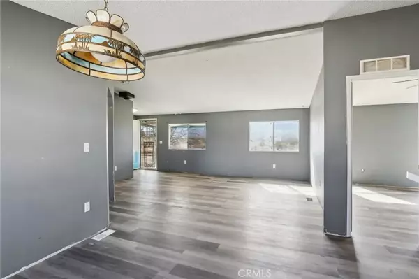 Lucerne Valley, CA 92356,11330 Lakeview Avenue