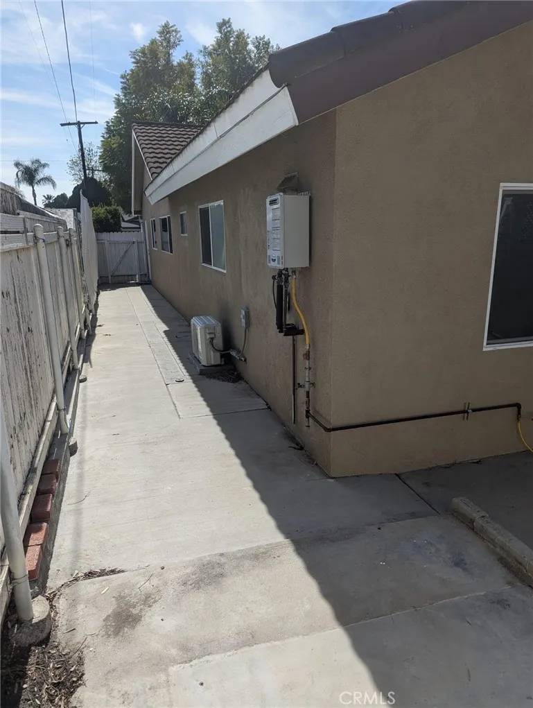 Granada Hills, CA 91344,15835 Ludlow Street