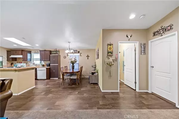 La Verne, CA 91750,2755 Arrow #106