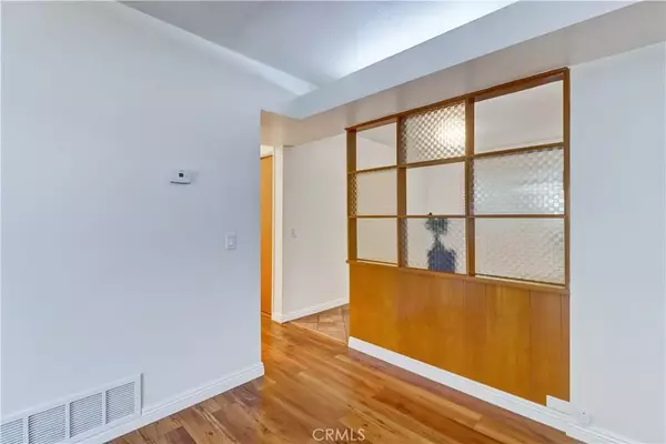 Claremont, CA 91711,675 S Indian Hill Boulevard South #C