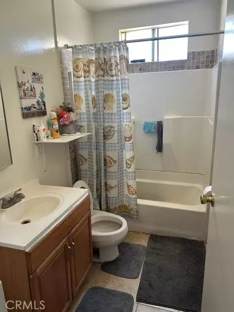 Compton, CA 90220,201 W Raymond Street