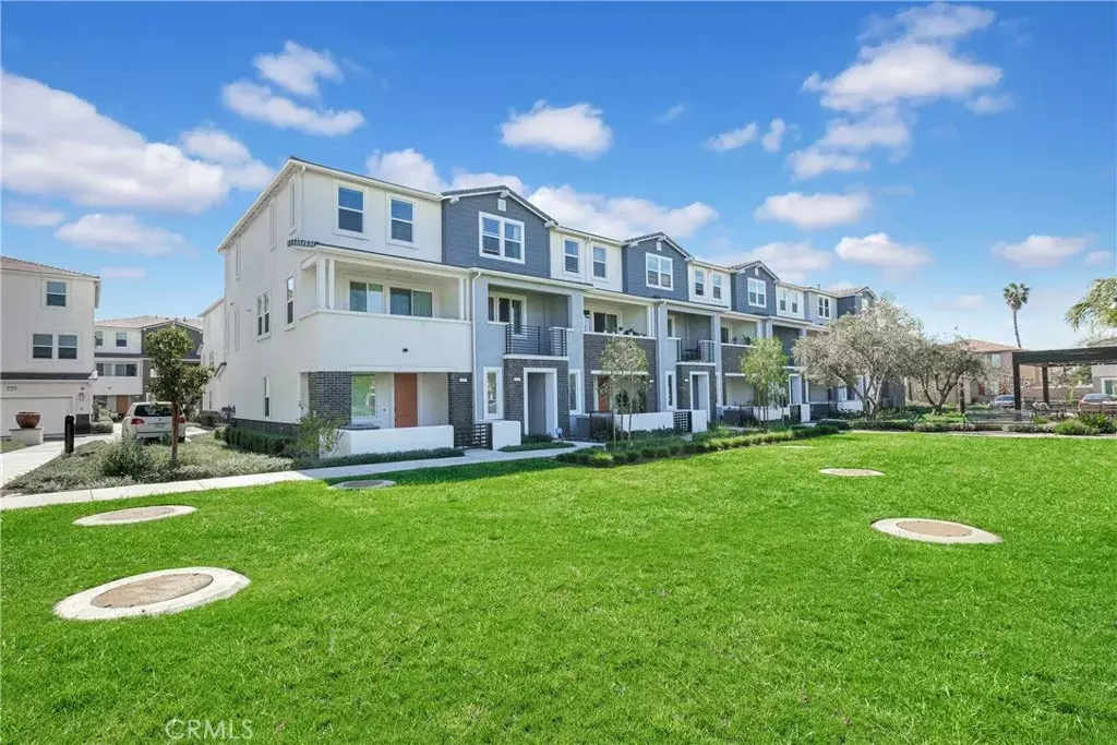 West Covina, CA 91790,320 Lockhart Way