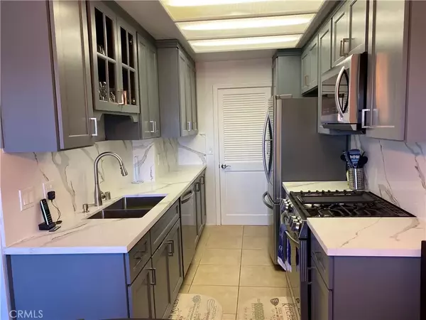 View Park, CA 90008,3800 Stocker Street #19