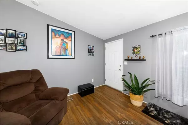 La Verne, CA 91750,2717 Arrow #28