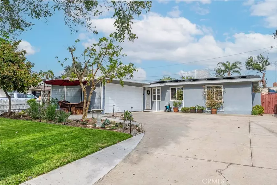 226 N Twintree Avenue, Azusa, CA 91702