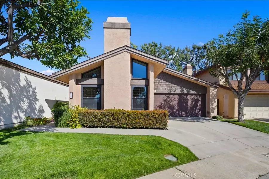 124 Windermere Lane, Glendora, CA 91741