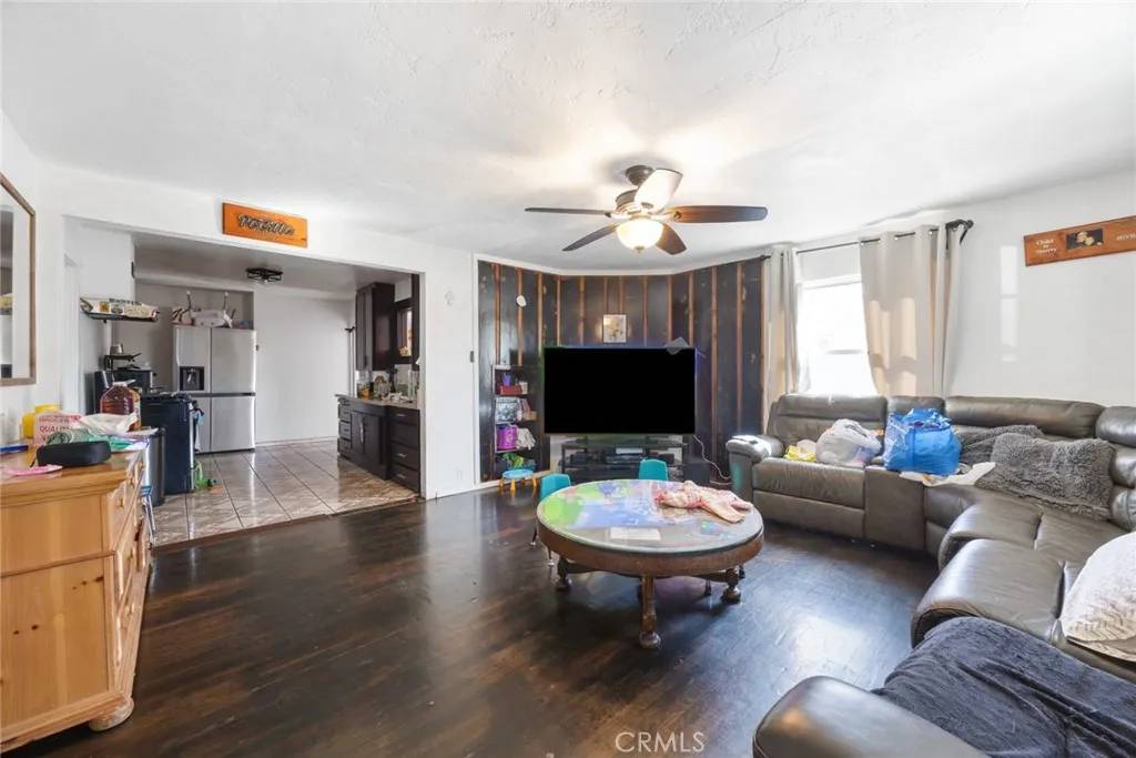 Los Angeles, CA 90003,417 W 94th Street