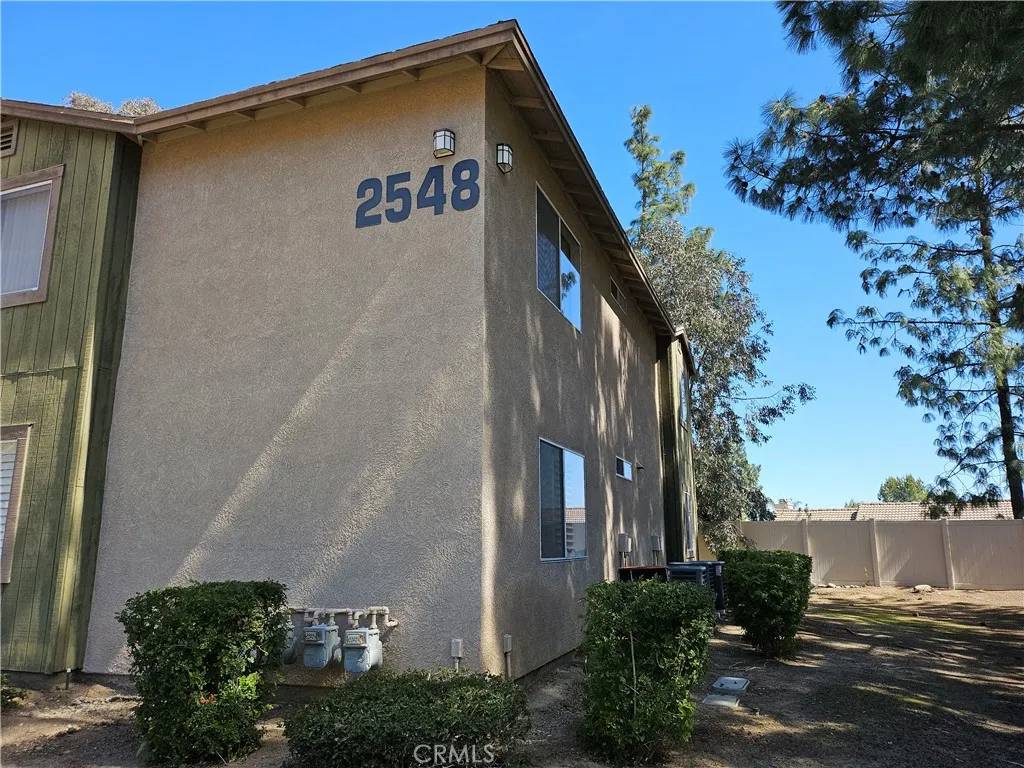 2548 Avenida Del #104, Corona, CA 92882