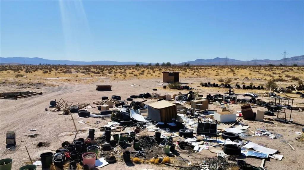 Newberry Springs, CA 92365,0 Camelot