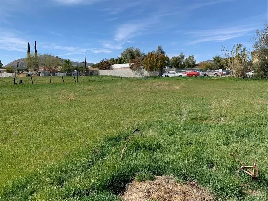 Moreno Valley, CA 92553,24320 Fir