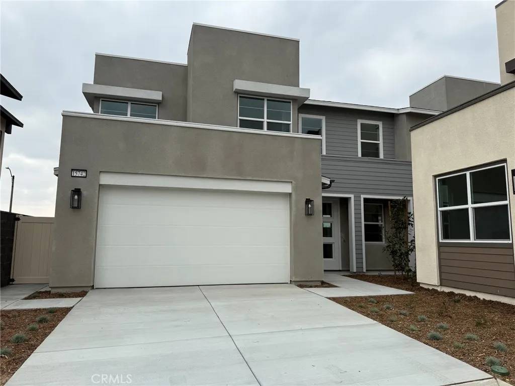 15742 Caterpillar Drive, Fontana, CA 92336