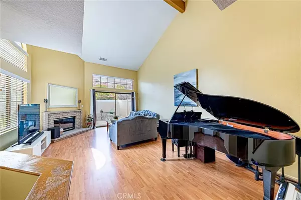 Diamond Bar, CA 91765,22933 Estoril Drive #1