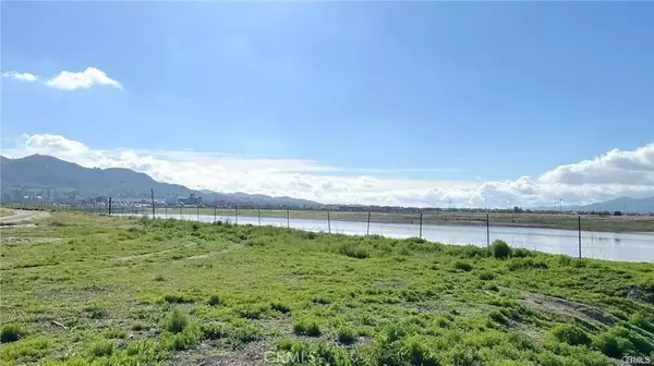 Lake Elsinore, CA 92530,17 Eleanor