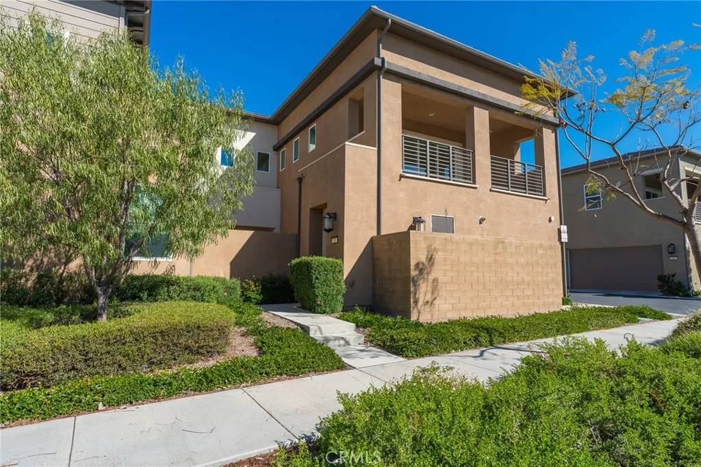 Irvine, CA 92618,231 Follyhatch