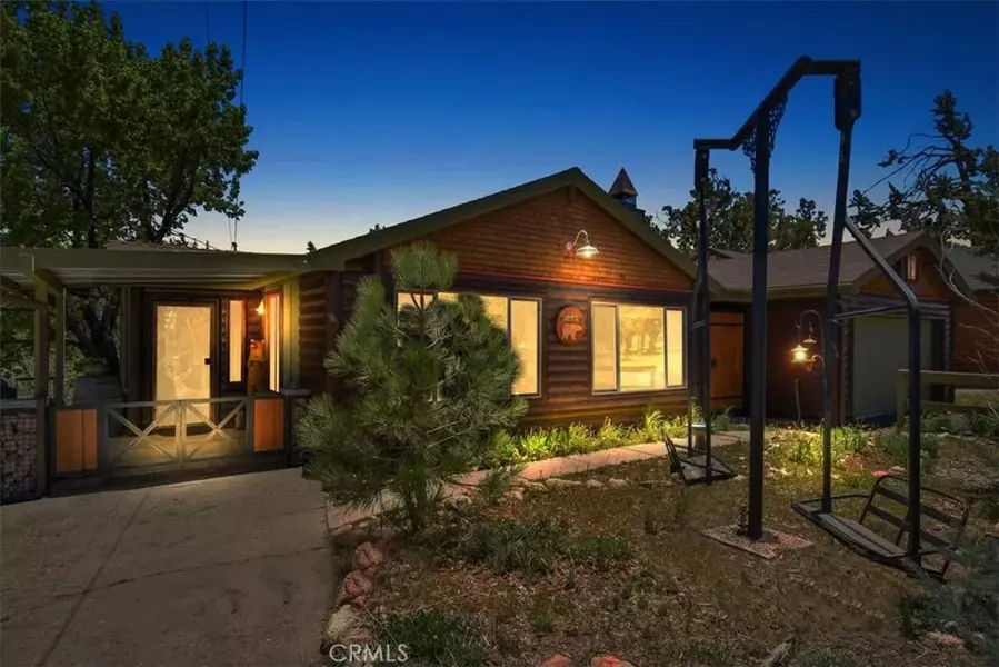 227 Santa Barbara Avenue, Sugarloaf, CA 92386