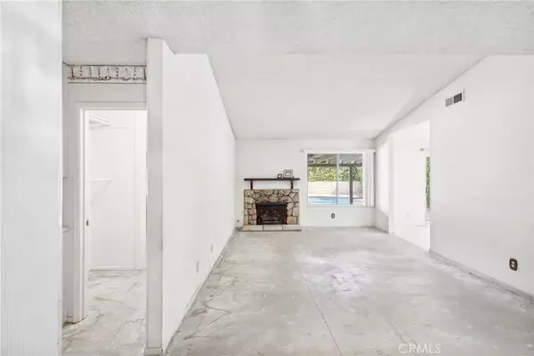 La Verne, CA 91750,1581 Paseo Ave.