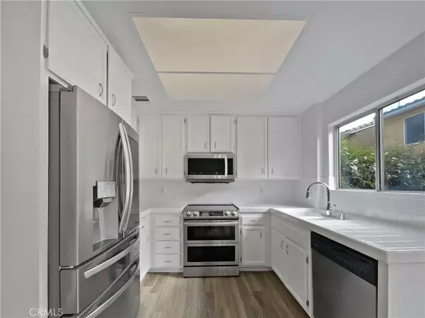 Sylmar, CA 91342,13421 Hubbard Street #127