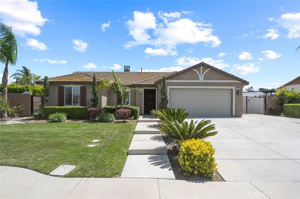 Eastvale, CA 92880,7530 Standing Rock Road