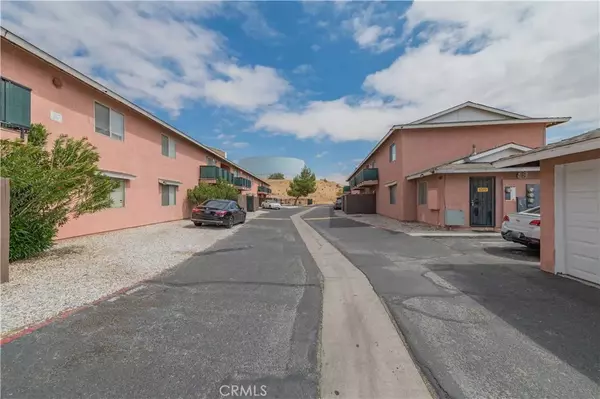 16518 Avalon Avenue, Victorville, CA 92395