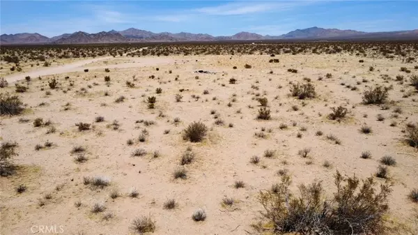Lucerne Valley, CA 92356,0 North Side