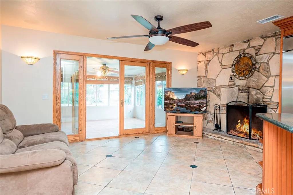 Claremont, CA 91711,2136 Forbes Avenue