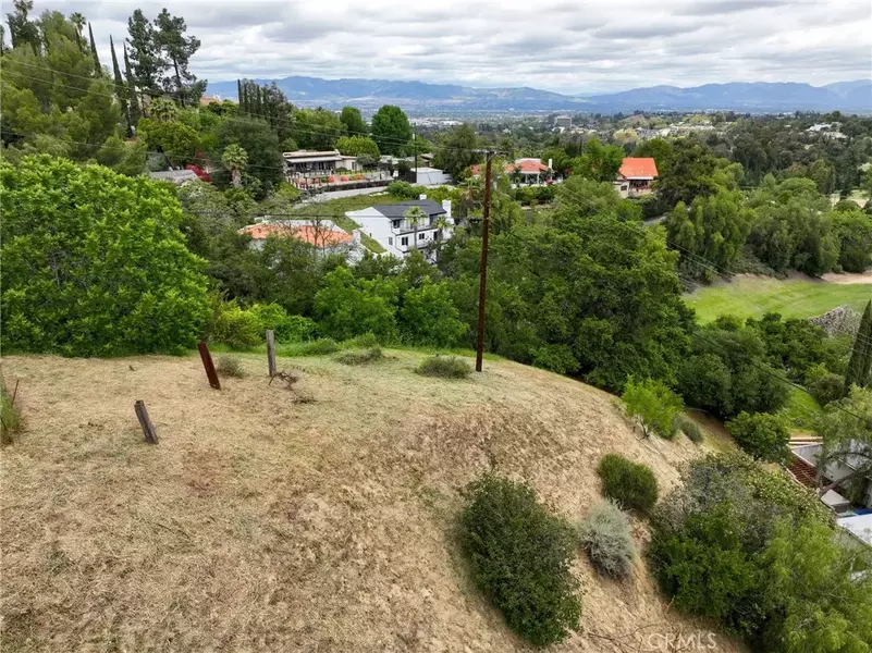 21460 Arcos, Woodland Hills, CA 91364