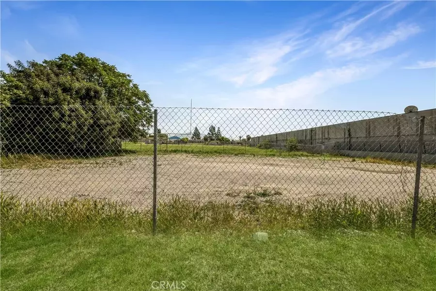 9971 Cedar, Bloomington, CA 92316