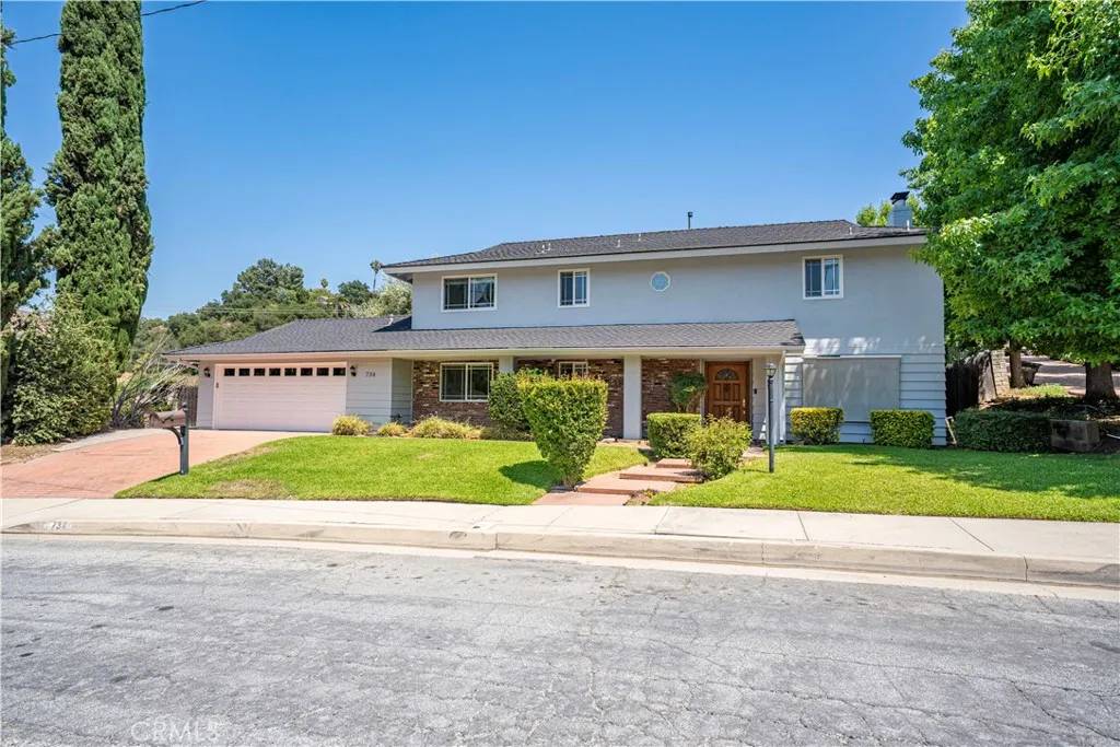 Glendora, CA 91740,734 Puma Canyon Lane