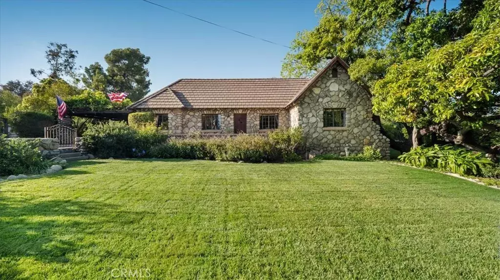 2304 Rosedale Curve, Upland, CA 91784