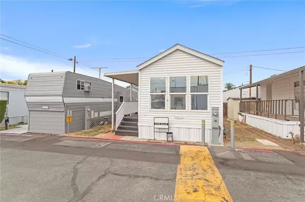 Covina, CA 91724,19548 Cypress #33