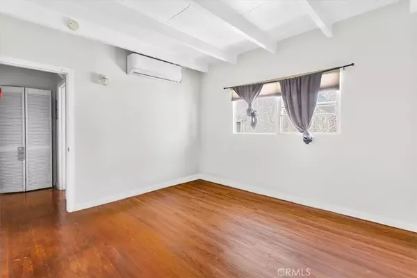 Long Beach, CA 90802,438 Cedar Avenue #11