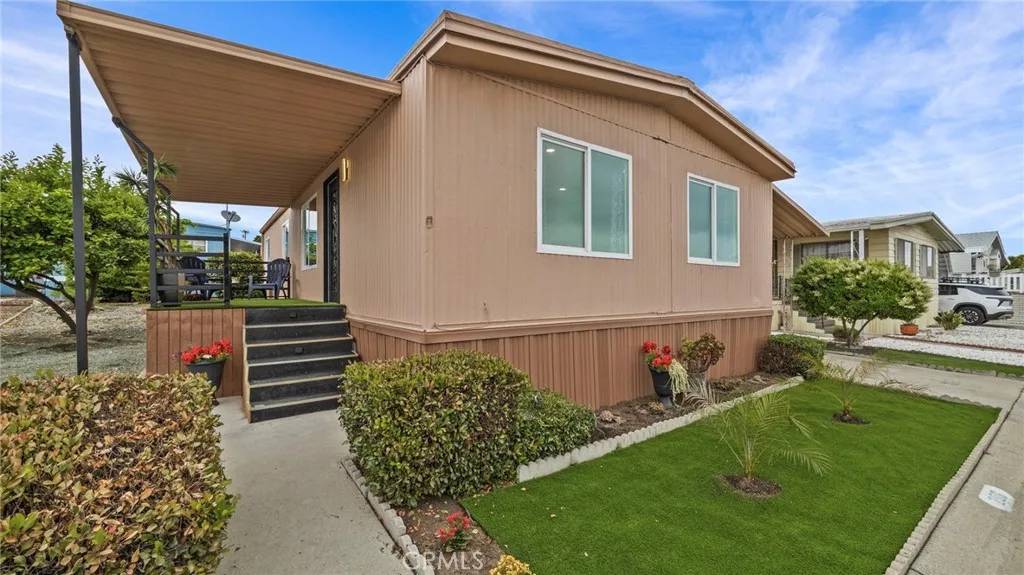 Upland, CA 91786,1400 13th #206
