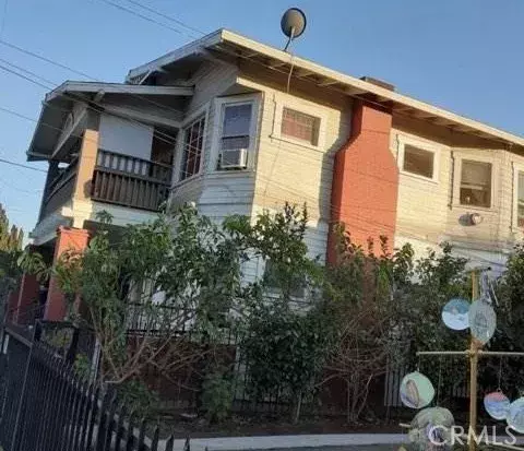 Los Angeles, CA 90007,1038 W 21st Street