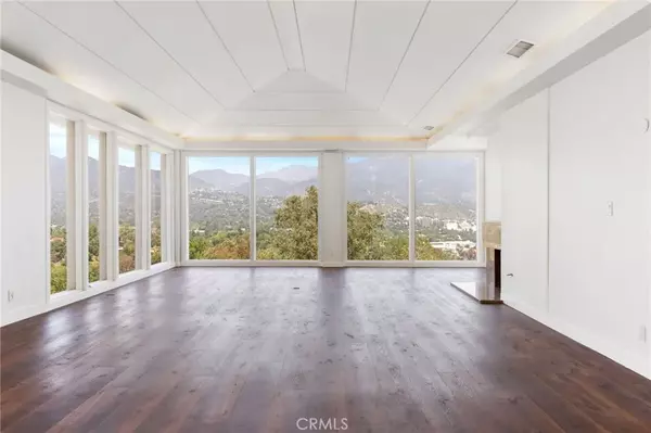 La Canada Flintridge, CA 91011,540 Haverstock Road
