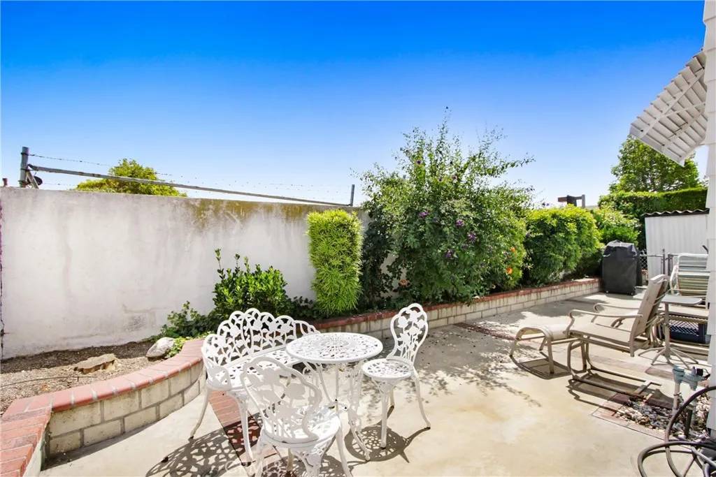 La Verne, CA 91750,4095 Fruit #920