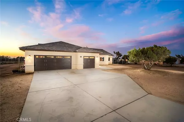 12140 Mission Street,  Oak Hills,  CA 92344