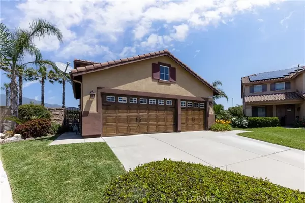 Fontana, CA 92336,6122 Glen Abbey Place