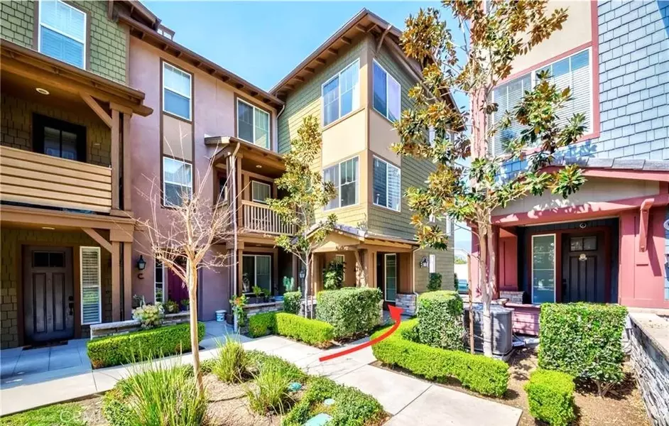 713 S Azusa Avenue #A, Azusa, CA 91702