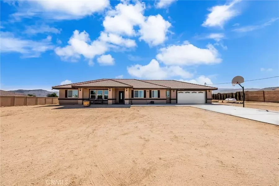 10779 Mills Road, Apple Valley, CA 92308