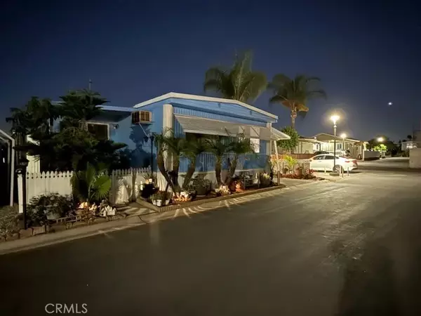 La Puente, CA 91744,650 La Seda #19C