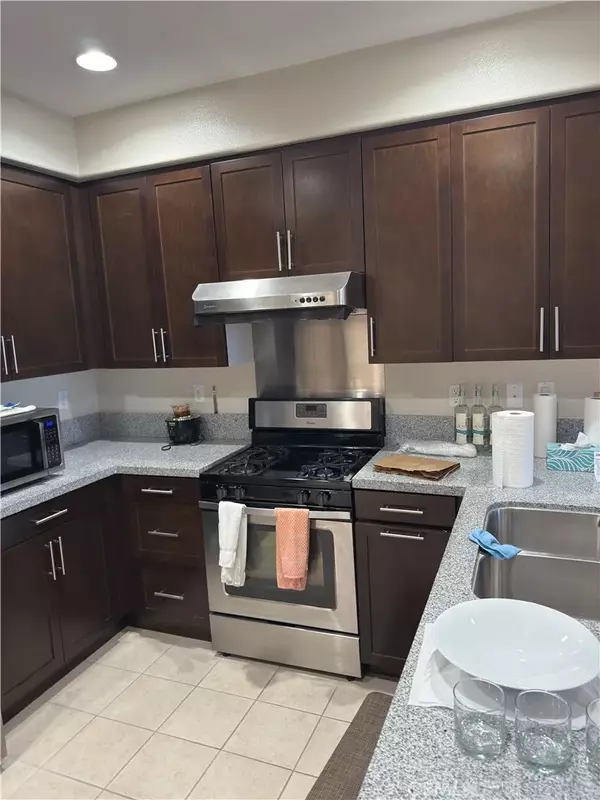 San Dimas, CA 91773,176 E Commercial Street