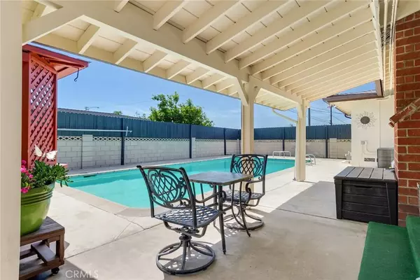 Azusa, CA 91702,1242 N Dalton Avenue