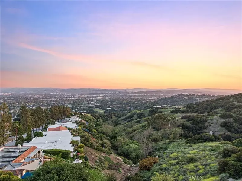 804 W Highpoint Drive, Claremont, CA 91711