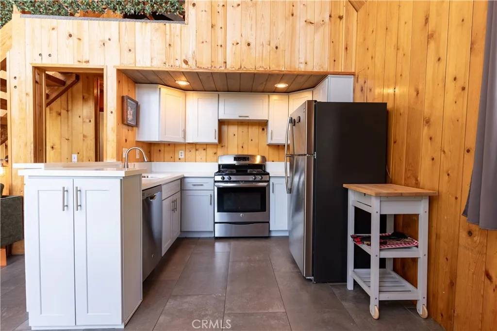 Lake Arrowhead, CA 92352,26503 Amador Lane