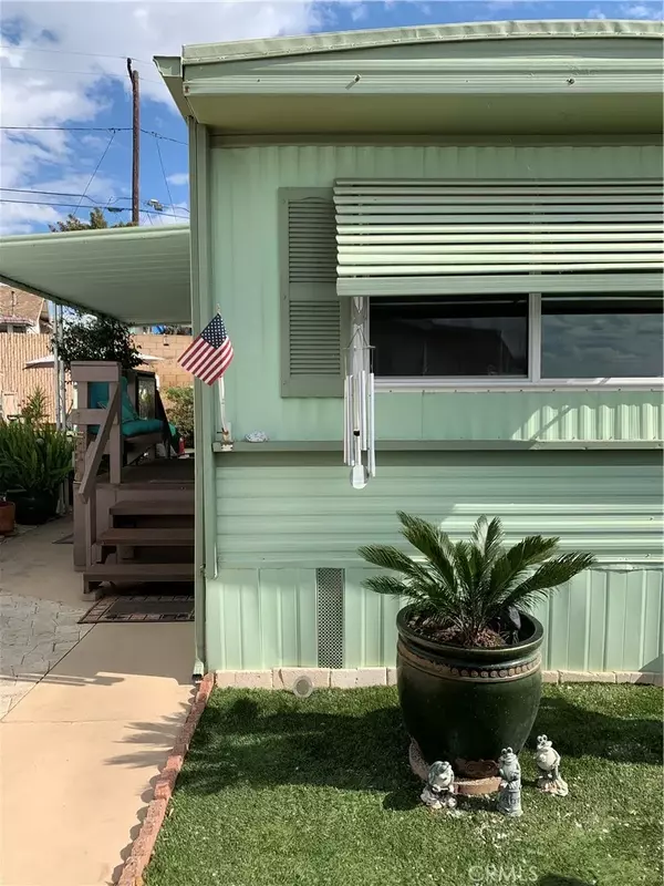 San Dimas, CA 91773,1630 W Covina #14