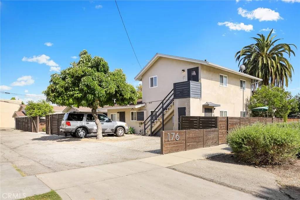 176 S 2nd Avenue, Upland, CA 91786