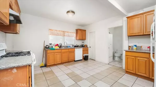 Ontario, CA 91761,226 E California Street